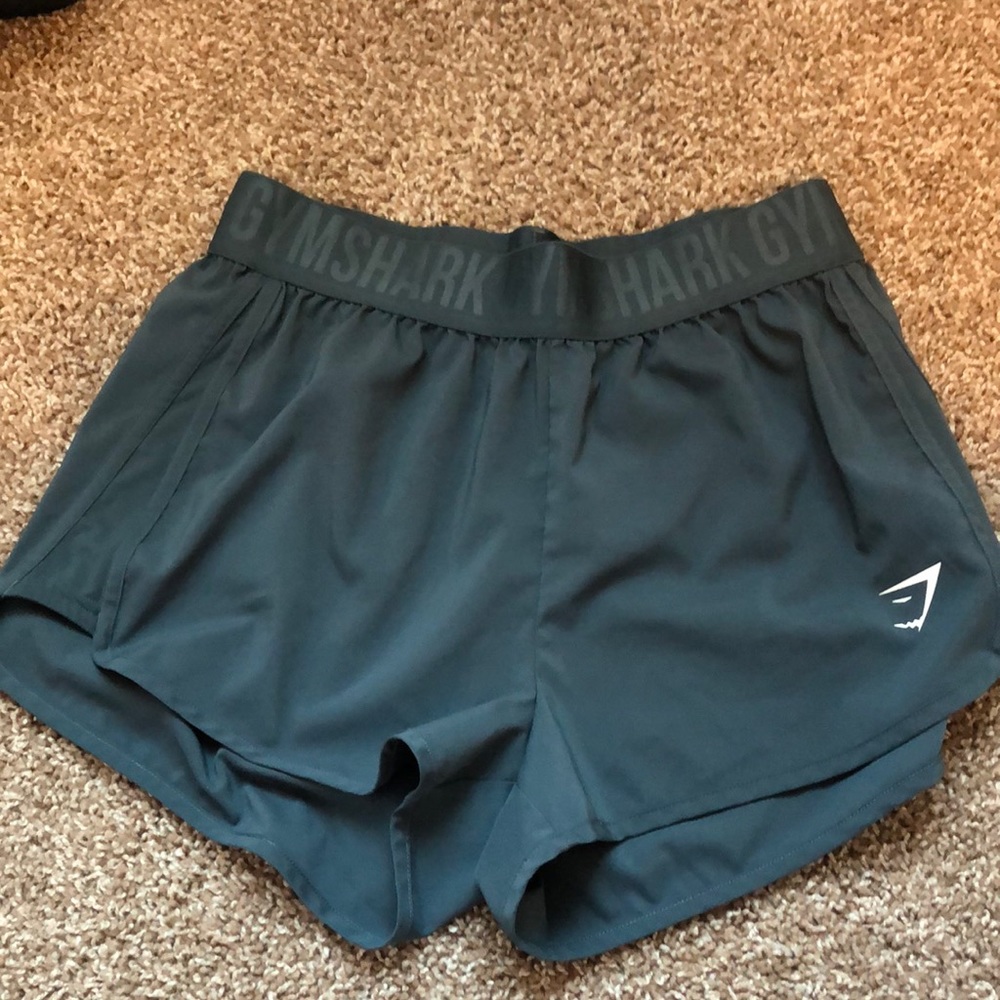 Gym shark shorts M